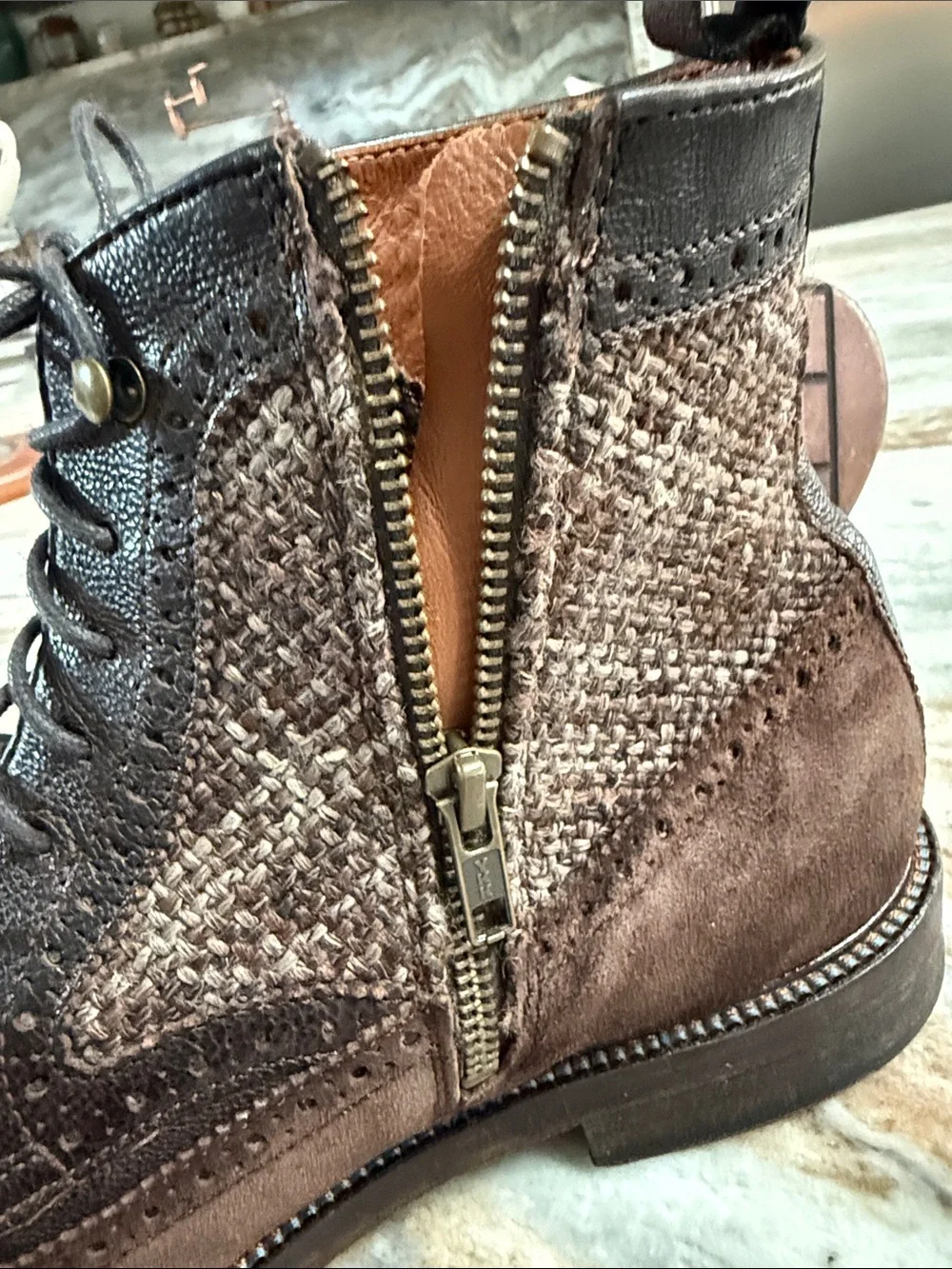 Johnson & Murphy Men’s Sz 10.5 M suede plaid ankle boot
